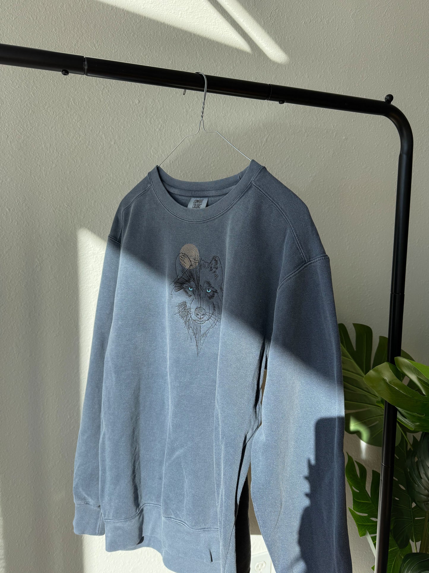 Wolf Crewneck